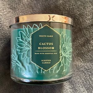 White Barn candle